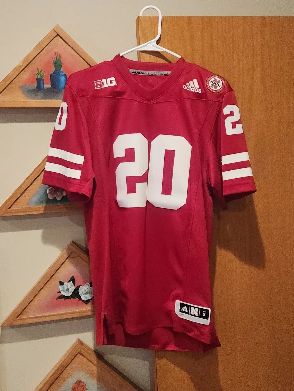 Nebraska Cornhuskers Adidas Big10 Jersey sz Small #20 Huskers Big Ten Football